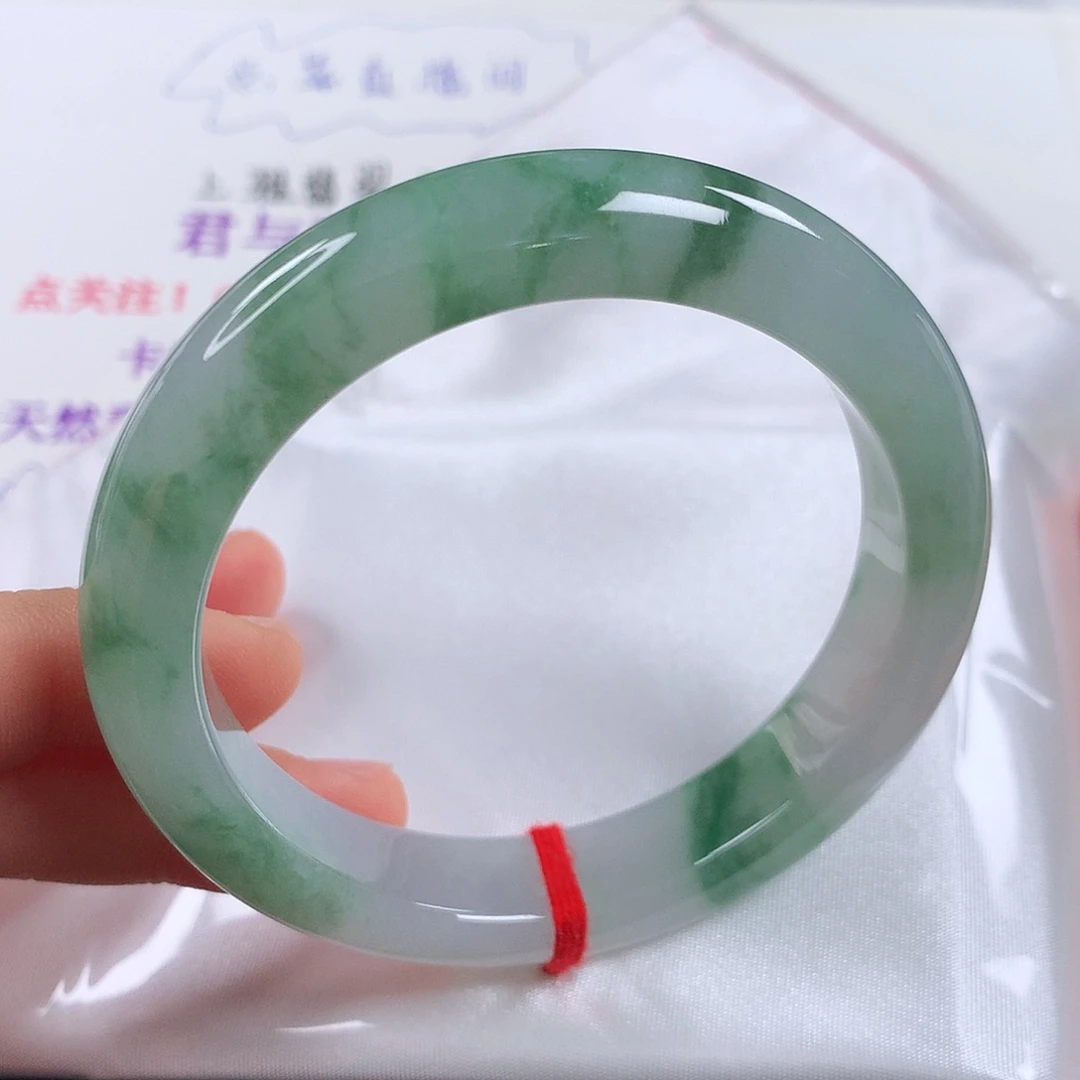 翡翠手镯未镶嵌 正圈①③③