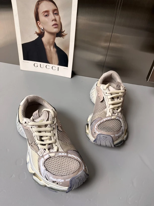 老爹鞋订书机老爹鞋步鞋透气鞋子休闲鞋女鞋ins百搭时尚