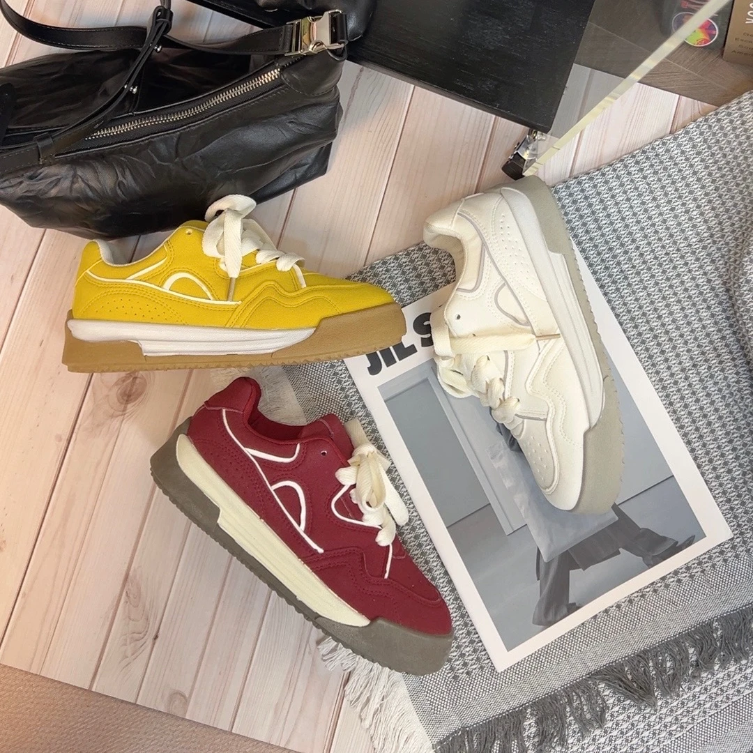 小白鞋平底增高秋季复古板鞋新款学生休闲百搭厚底低帮韩版ins