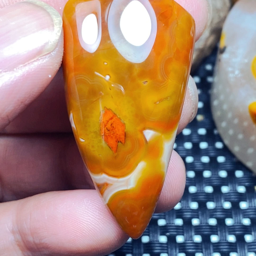 未镶嵌颈饰玛瑙/玉髓美**光