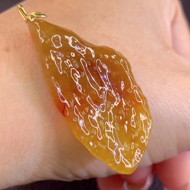 翡翠18K金镶嵌颈饰翡翠
