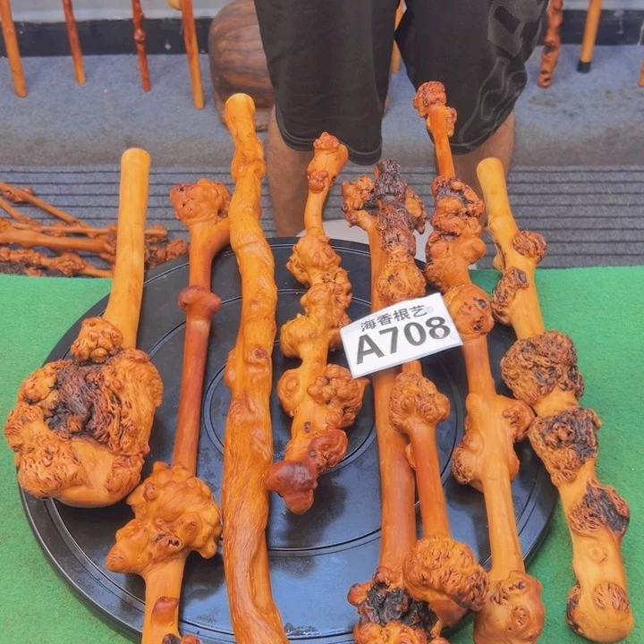 黑果木王*良一物一拍，以直播间截图实物为准，有风化裂纹