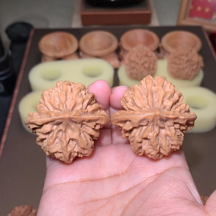 核桃文玩核桃把件状元冠