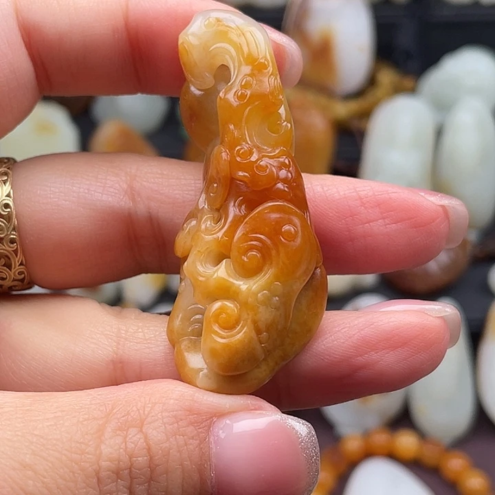 E***e和田玉未镶嵌颈饰