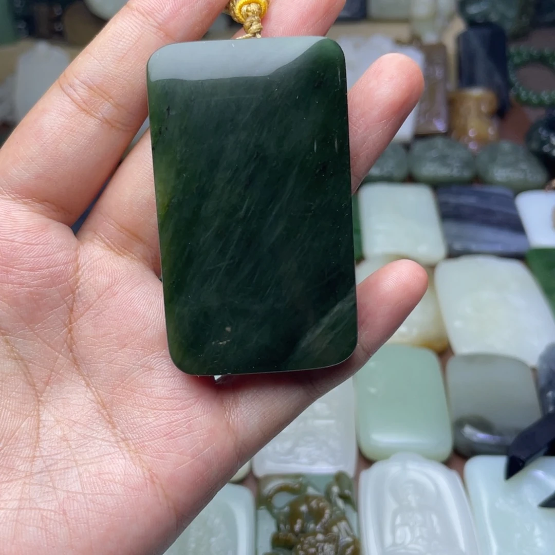颈饰未镶嵌和田玉繁**世