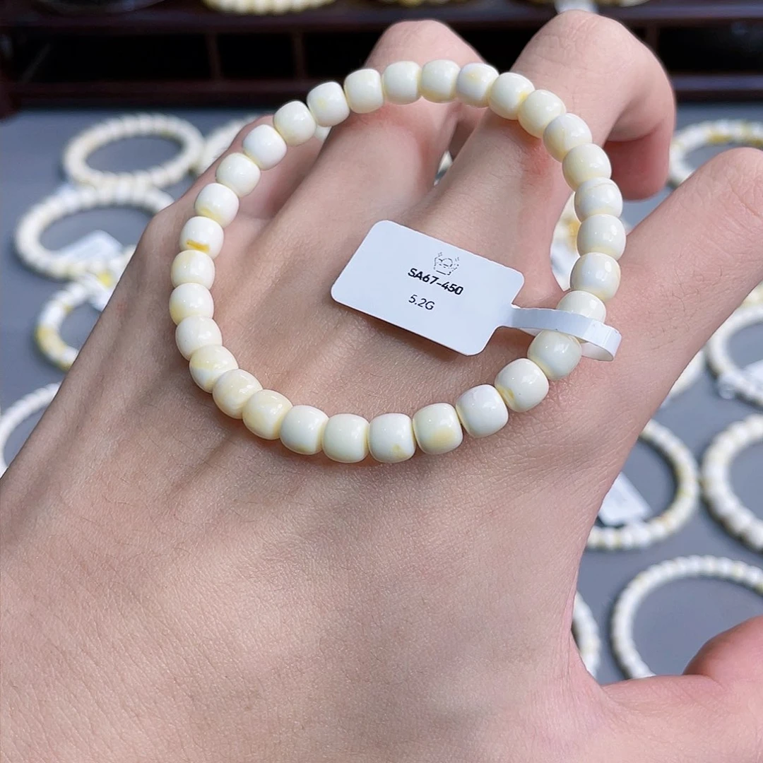 未镶嵌琥珀裸石SA-67-6.5m