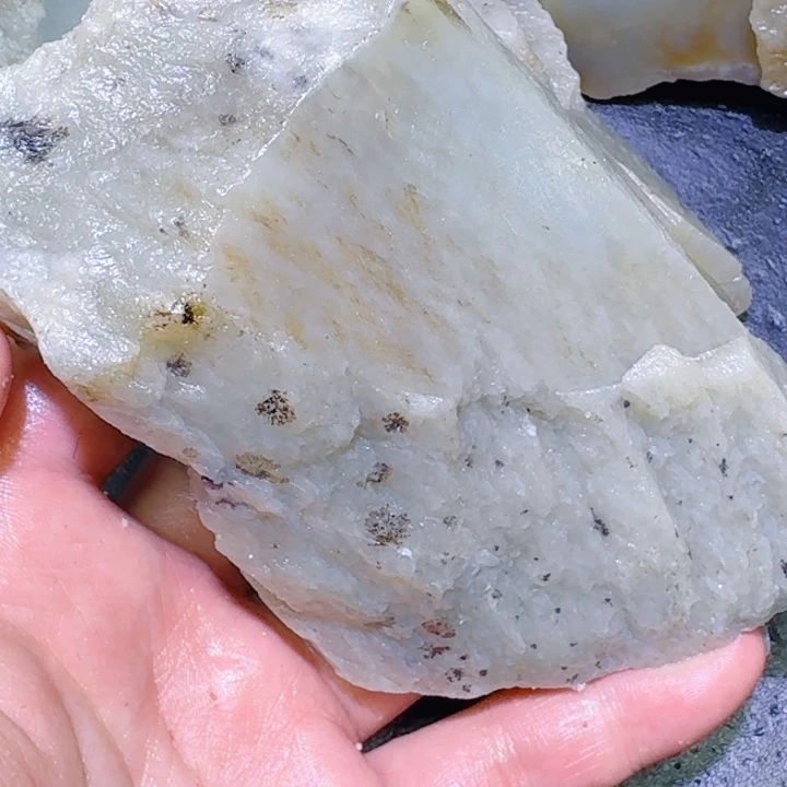 和田玉未镶嵌珠宝半成品