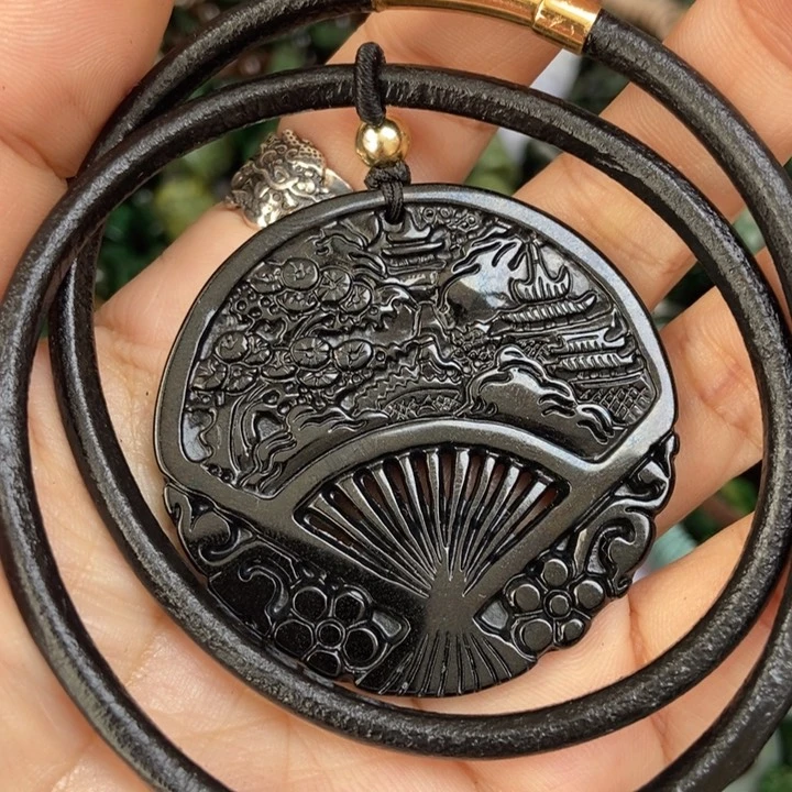 翡翠散珠东****甲吊坠一套