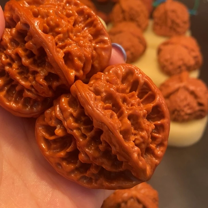 L***L猴头核桃吊坠工艺核桃