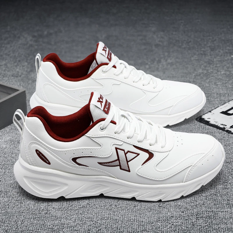 特步男鞋官方正品跑步鞋秋冬新款皮面防水休闲鞋子耐磨减震运动鞋