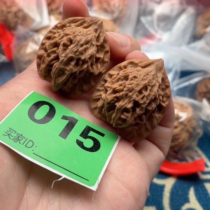 文玩核桃吊坠核桃