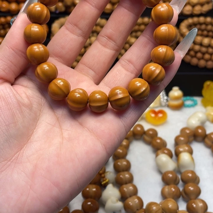 2***3手串猴头核桃微瑕大鲨鱼