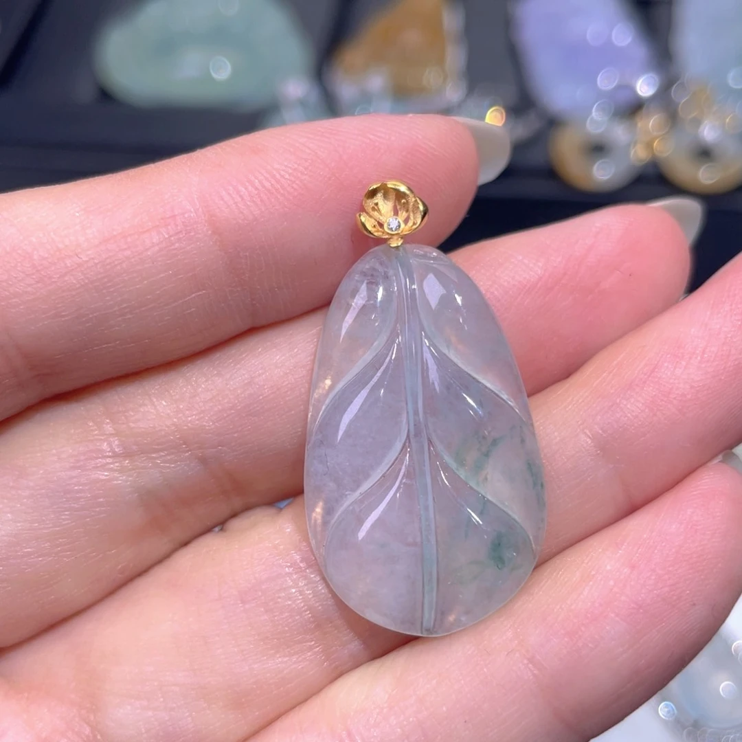 颈饰18K金镶嵌翡翠翡翠