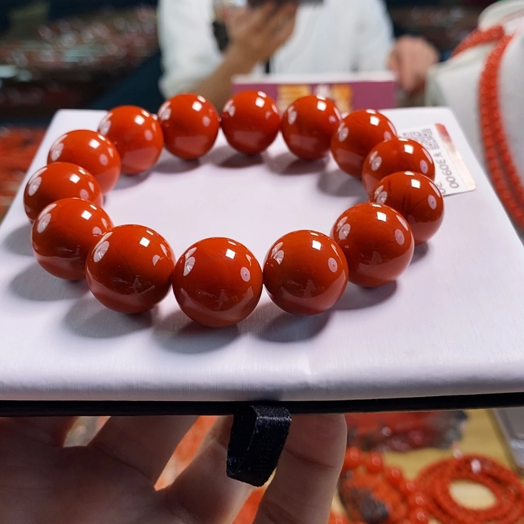 未镶嵌东山料  17+mm  多样性发一南红玛瑙