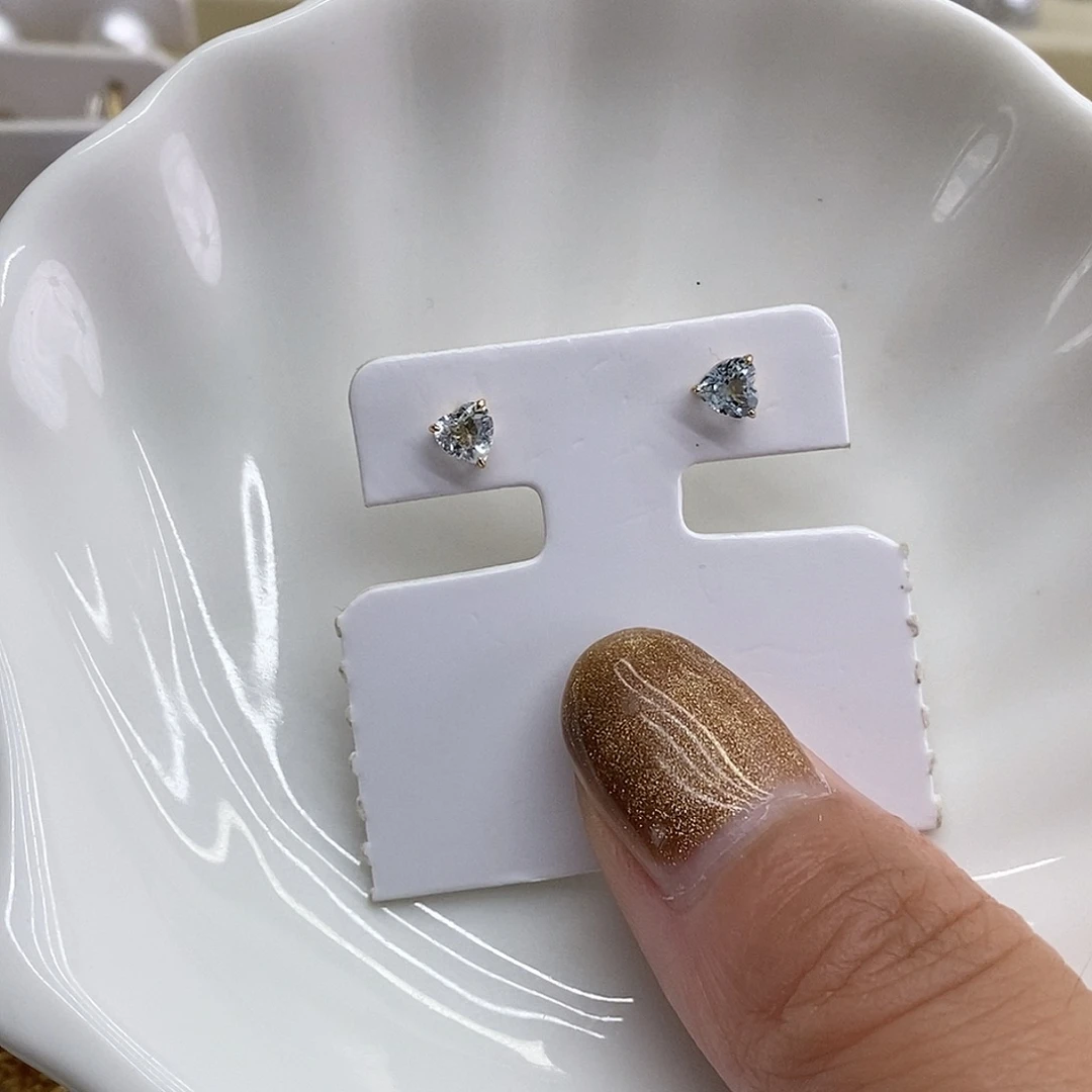 18K金镶嵌耳环海蓝宝石