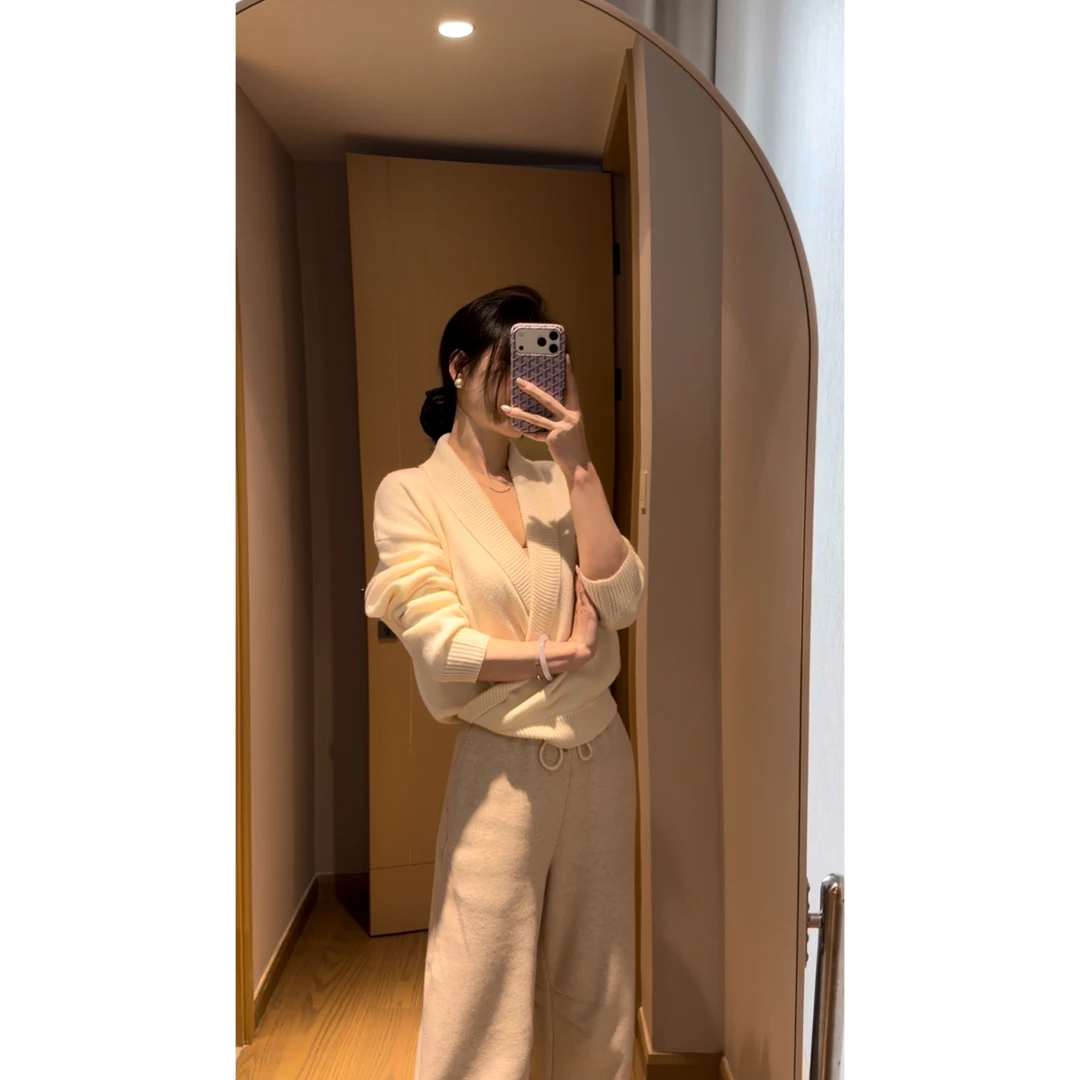 【纯真年代】山羊绒莱赛尔交叉翻领长袖毛织上衣