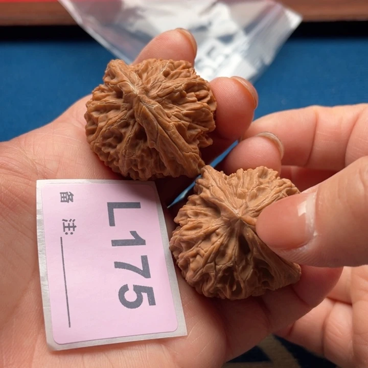 文玩核桃把件公子帽