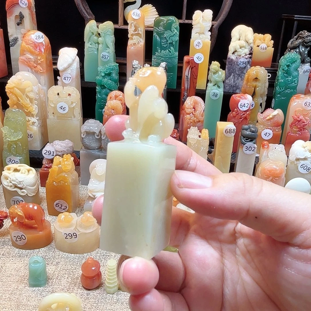 寿山石其他小猫吃鱼