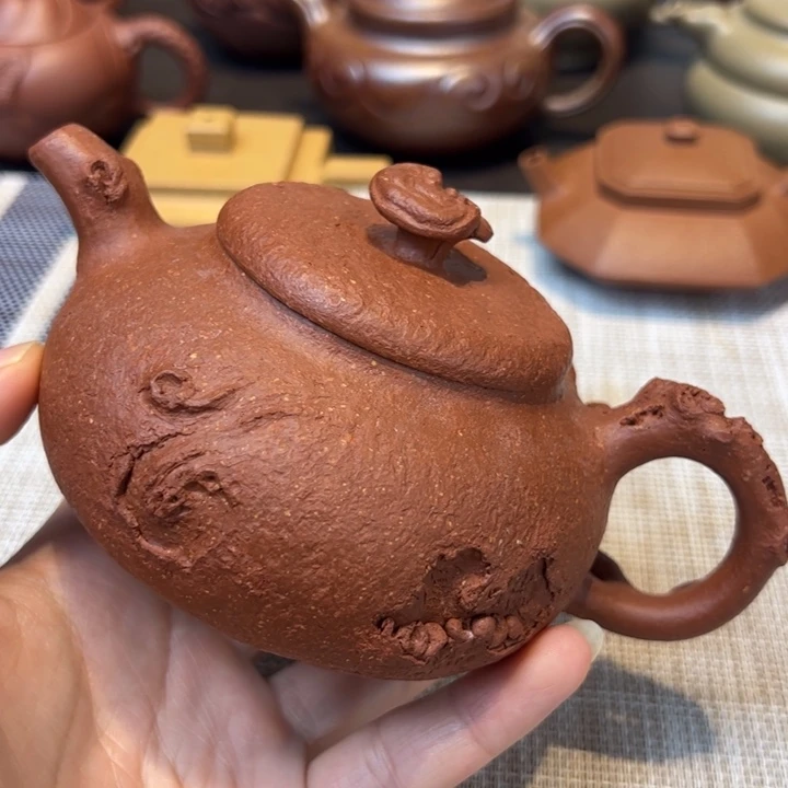 ****行茶壶紫砂灵芝，红将坡，容量200毫升
