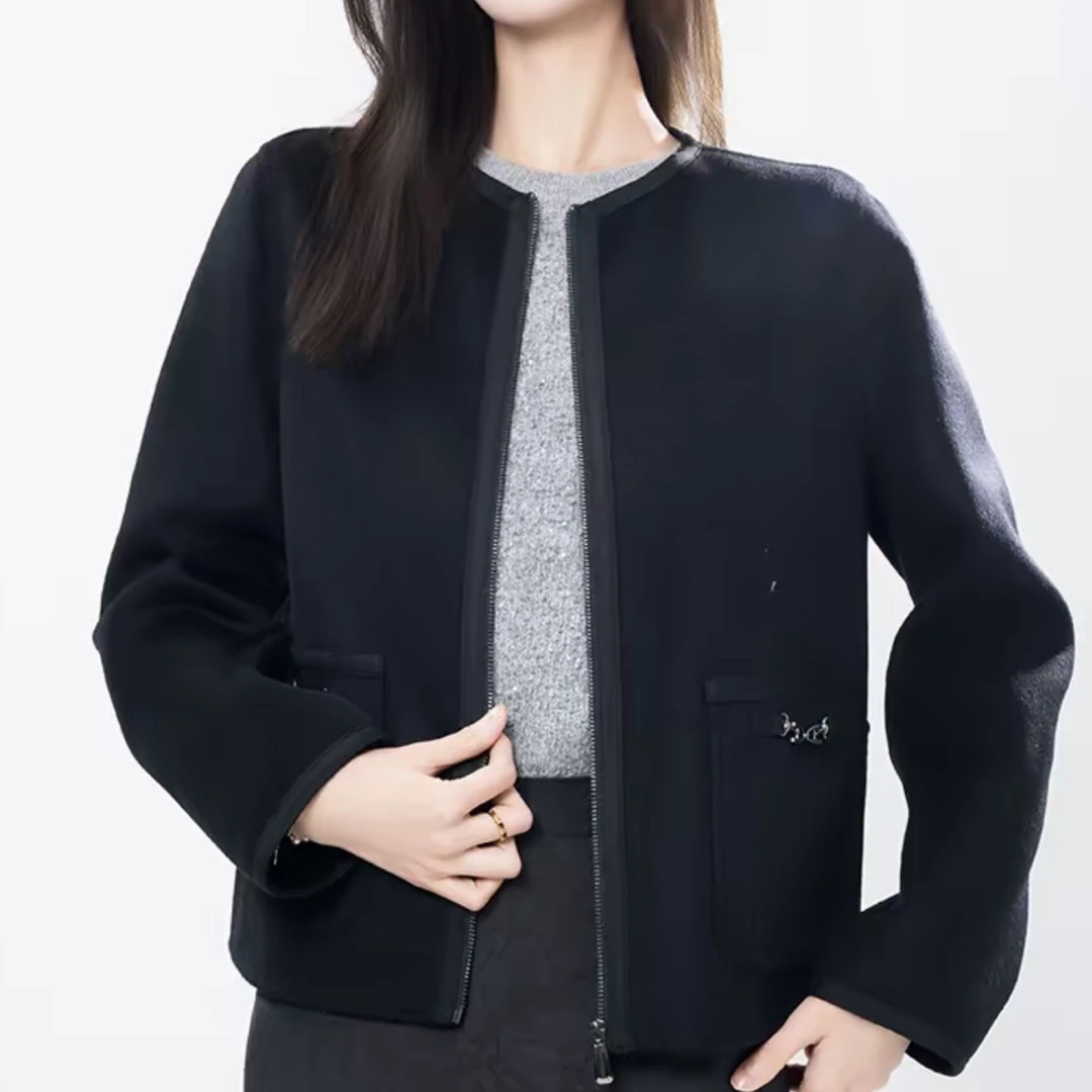 AMASS/阿玛施秋冬新款气质洋气轻奢时尚圆领毛呢外套上衣女540022