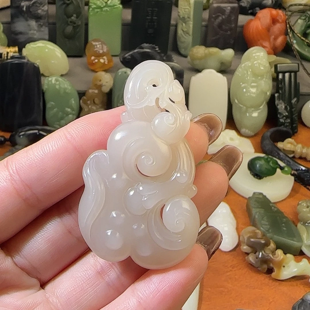 和田玉未镶嵌颈饰