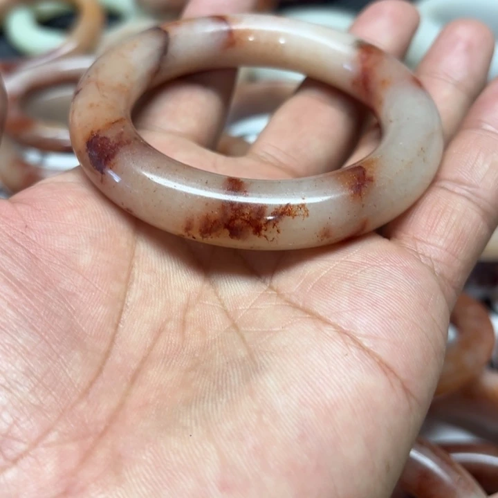 美***）石英岩玉合金颈饰