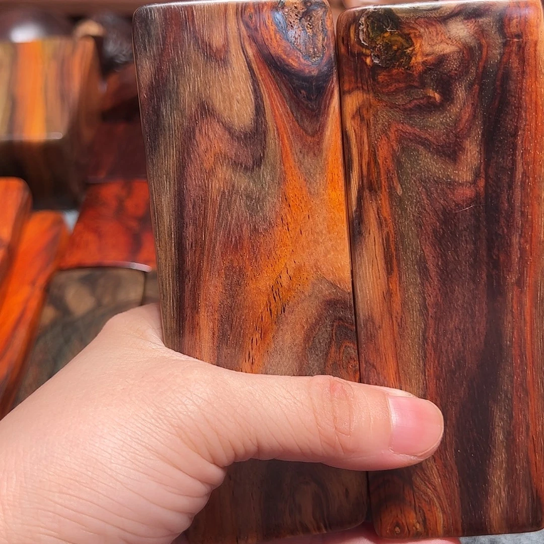 晓***羽交趾黄檀（大红酸枝）