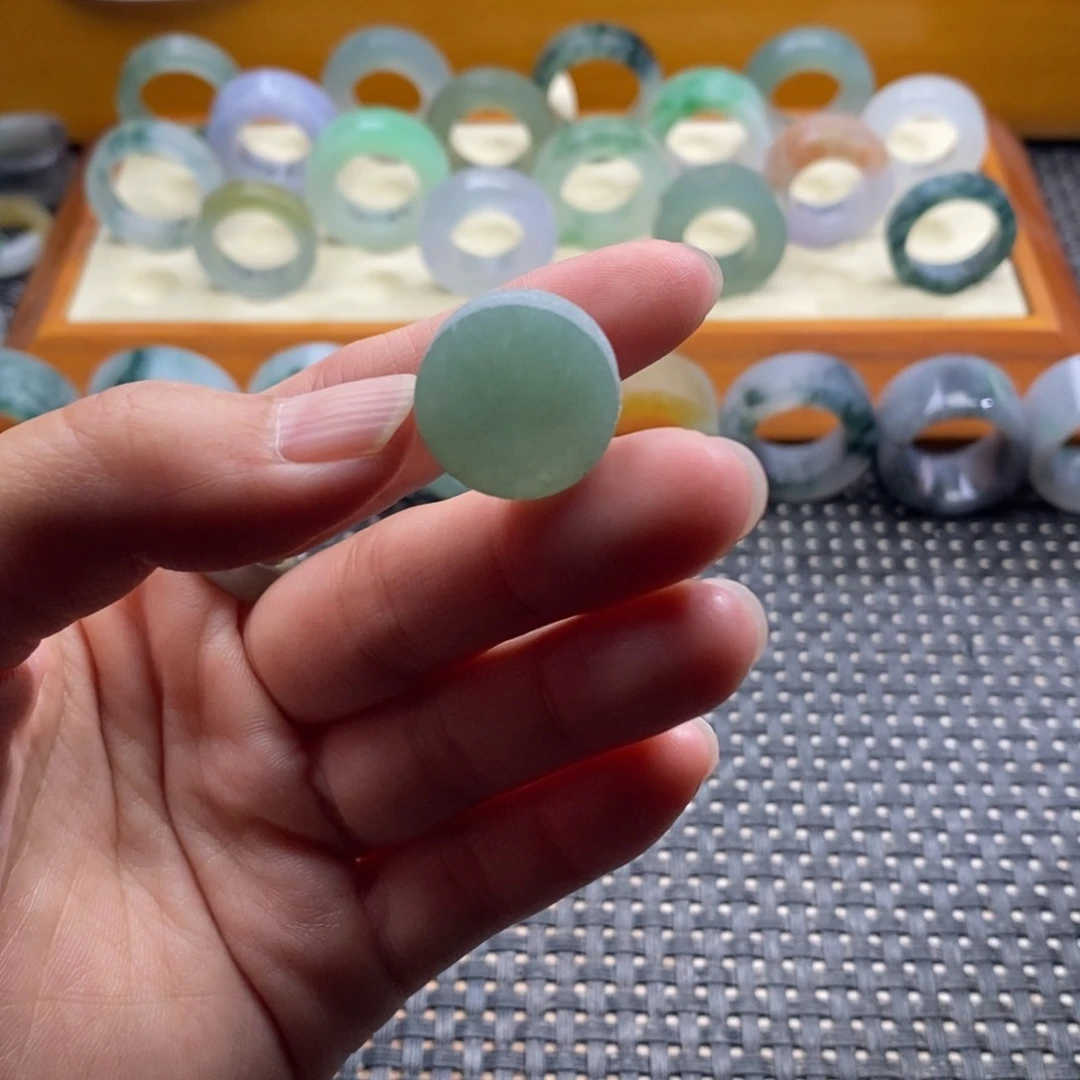 定制翡翠未镶嵌搁***星边角设计