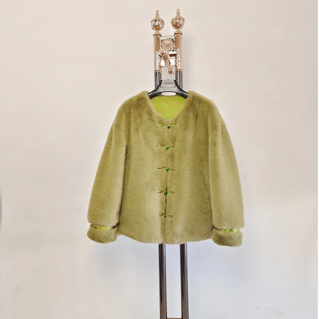 2024复古中国风流苏盘扣欧貂外套