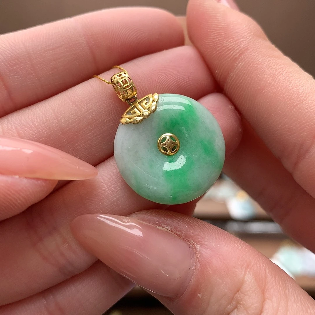 翡翠吊坠(不含链)18K金镶嵌