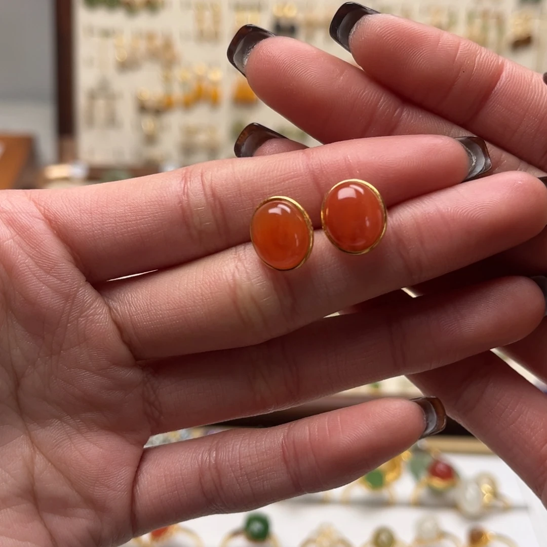 和田玉未镶嵌耳饰