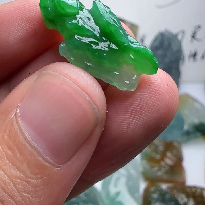 定制翡翠未镶嵌不包工