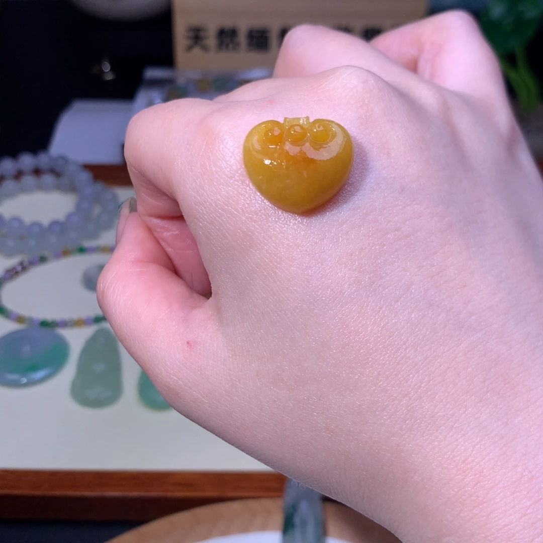 未镶嵌定制翡翠如意