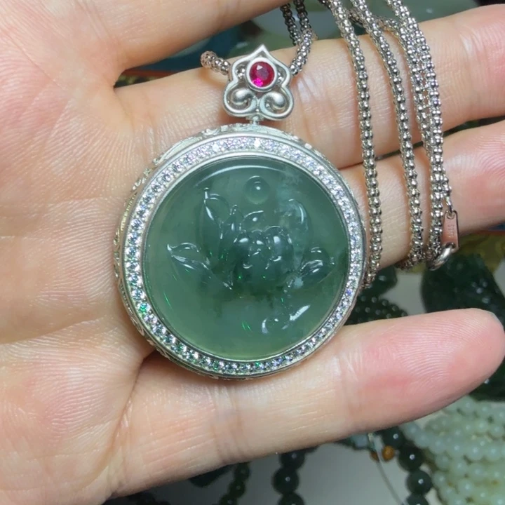 颈饰银S925镶嵌翡翠吊坠