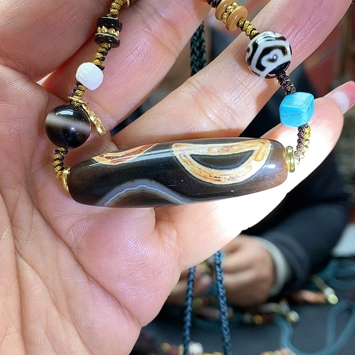 玛瑙/玉髓颈饰合金