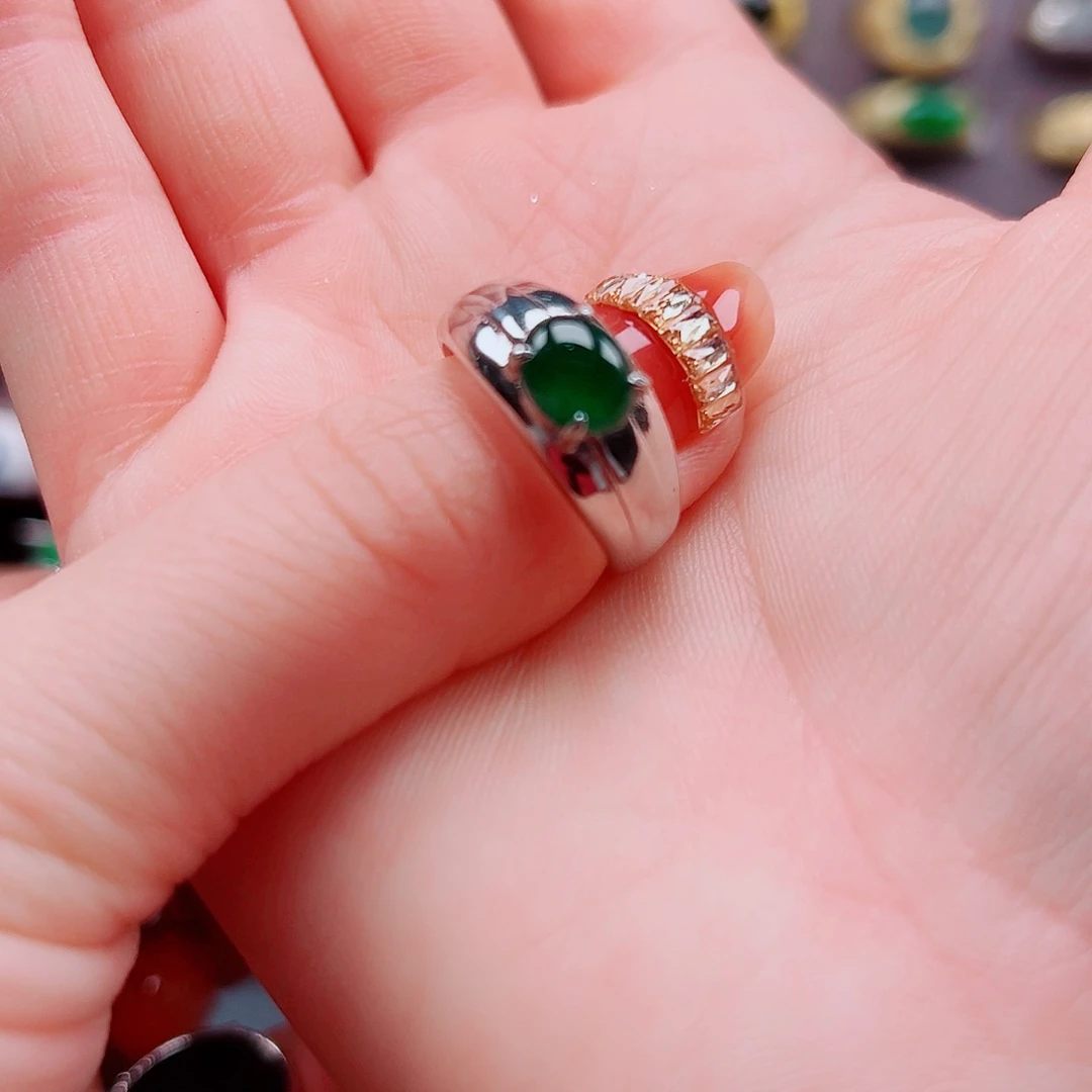 未镶嵌戒指翡翠1