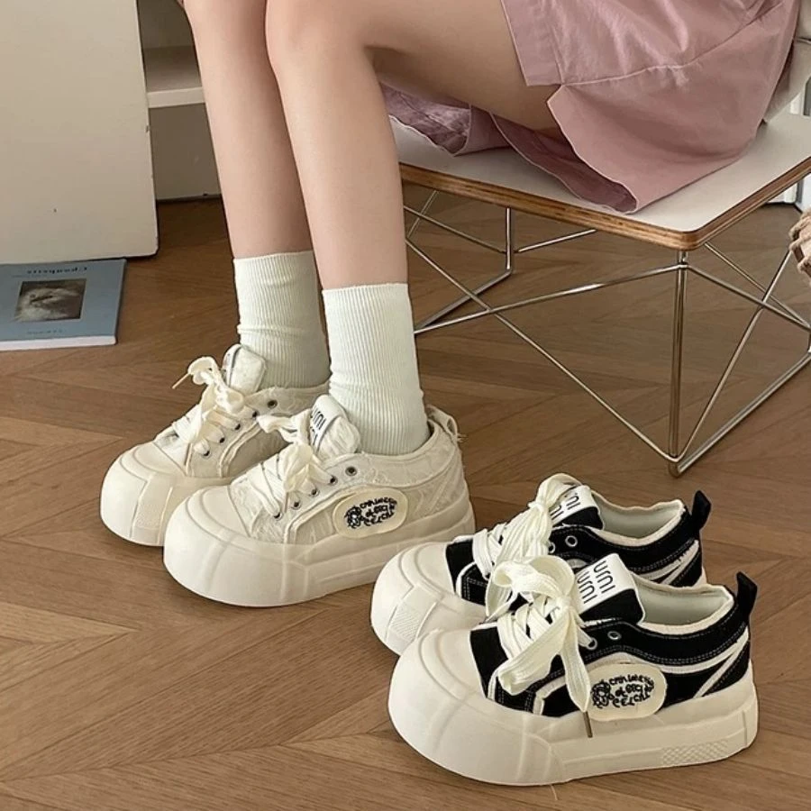 赵露思同款配裙子小白鞋女百搭厚底小众原创chic鞋子2025新款板鞋