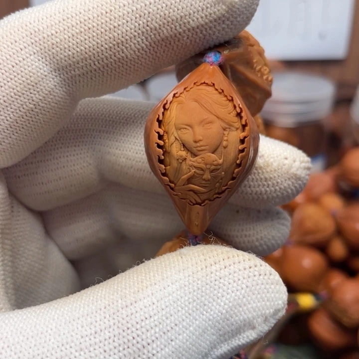 手串/手链橄榄核2.4水晶核美女