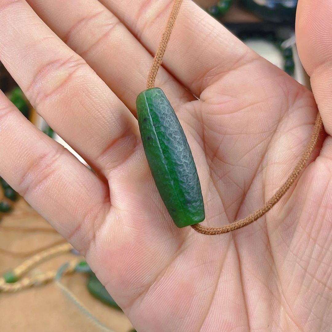 和田玉（碧玉）未镶嵌颈饰