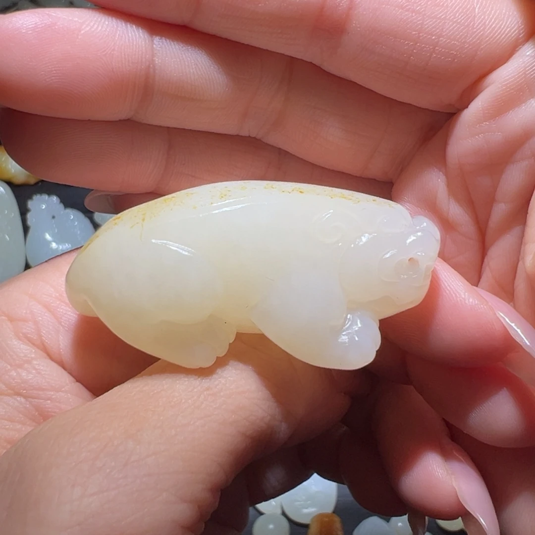 颈饰未镶嵌和田玉琥****礼