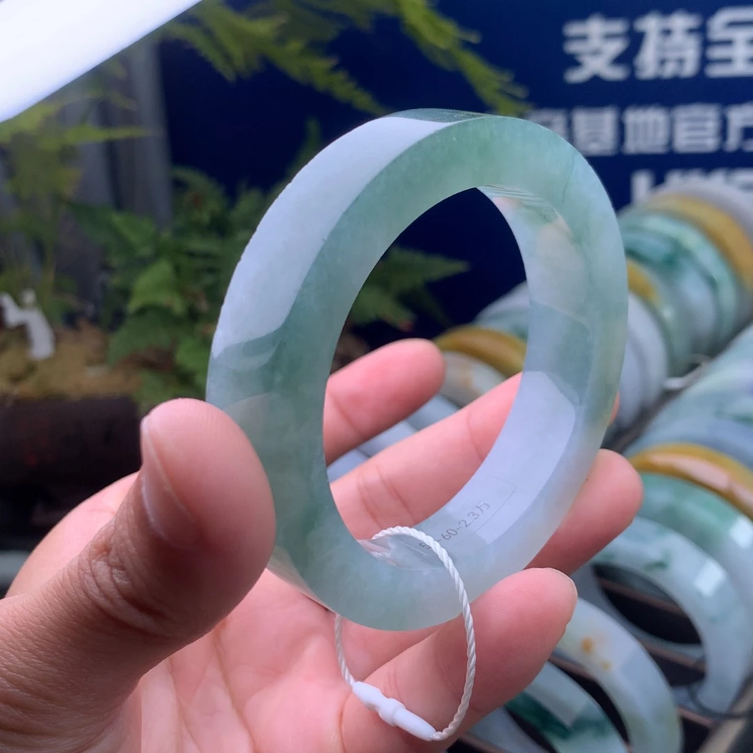 定制翡翠未镶嵌手镯定制手镯