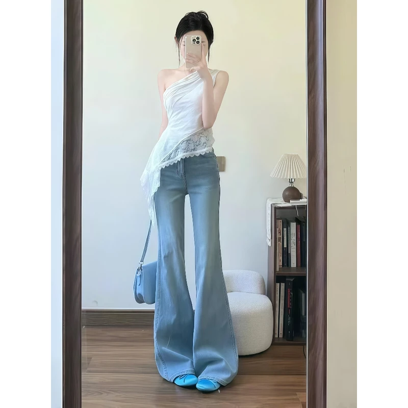 夏日穿搭一整套女夏季高腰微喇牛仔裤不规则蕾丝斜肩上衣两件套装