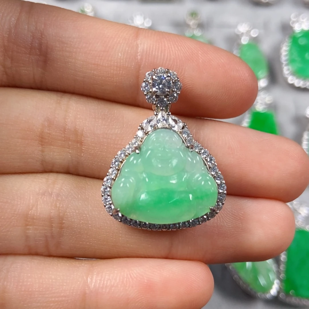 翡翠未镶嵌颈饰佛公