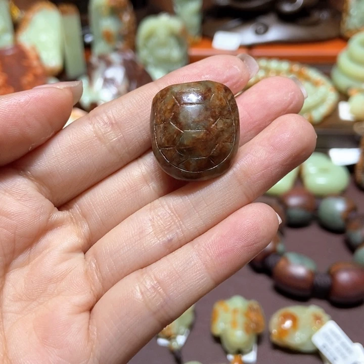 岫岩河磨玉（透闪石质玉）未镶嵌把件用****5