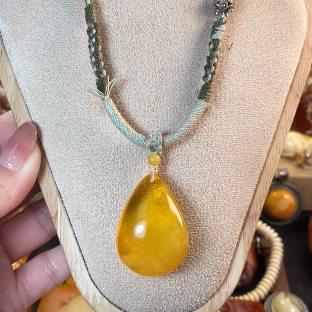 裸石琥珀未镶嵌天然蜜蜡金绞蜜水滴