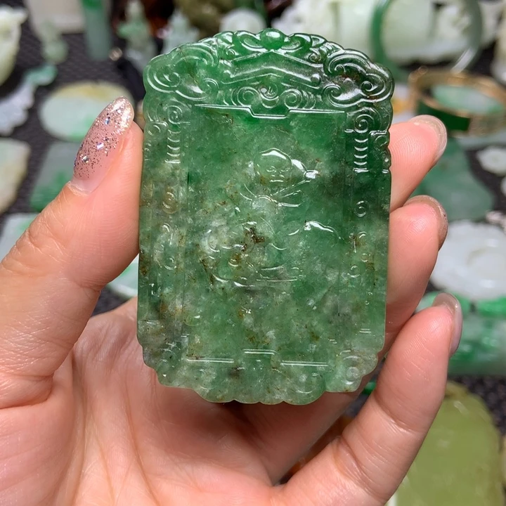 翡翠未镶嵌挂件清