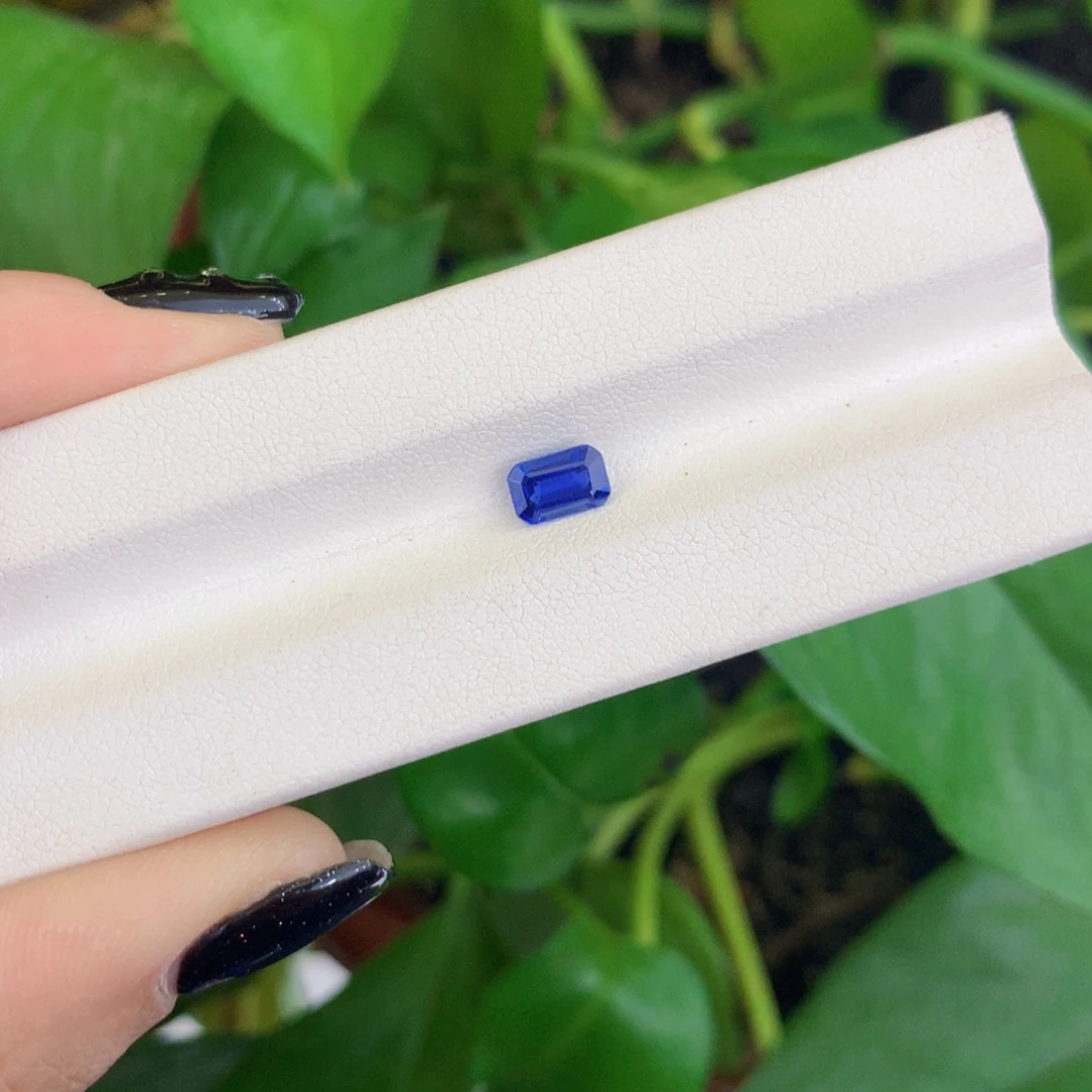 蓝宝石裸石未镶嵌M****a1.06ct 吉尔德