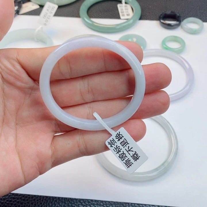 翡翠未镶嵌手镯52-53贵妃