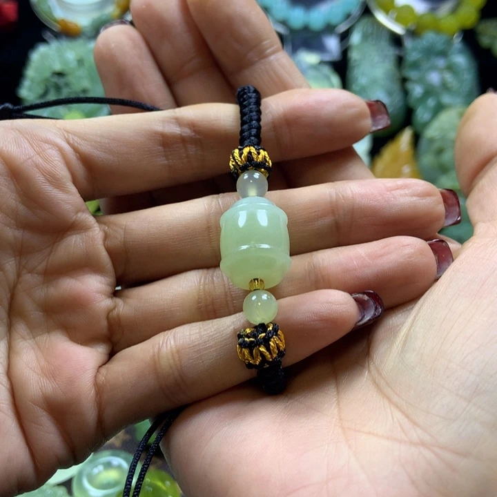 【闪购商品】蛇纹石玉颈饰未镶嵌