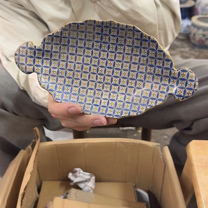 陶陶瓷，默认微瑕，介意勿拍。